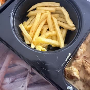 Tavuk Dünyası Skandalı İçinden Kıl Çıktı Aşırı Kötü Bir Durum
