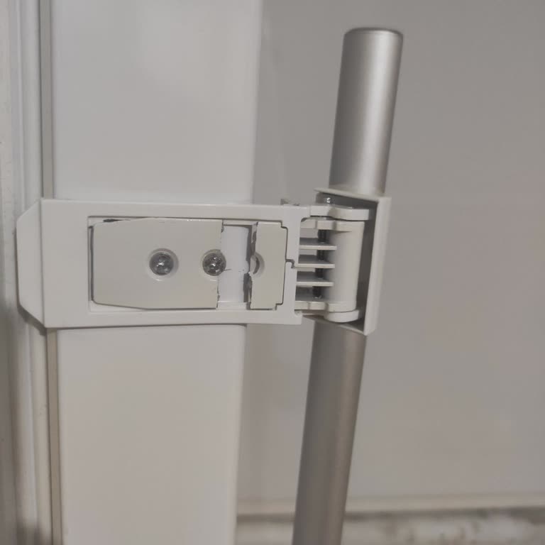 Uğur Soğutma Kırık Kapı Mekanizması