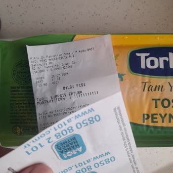 A101 Torku Kaşar Peynir Kıl Çıktı