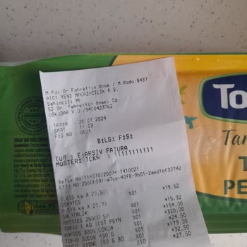 A101 Torku Kaşar Peynir Kıl Çıktı