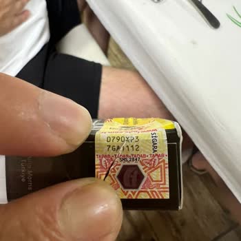 Parliament Night Blue Paketinden Çıkan Sigara