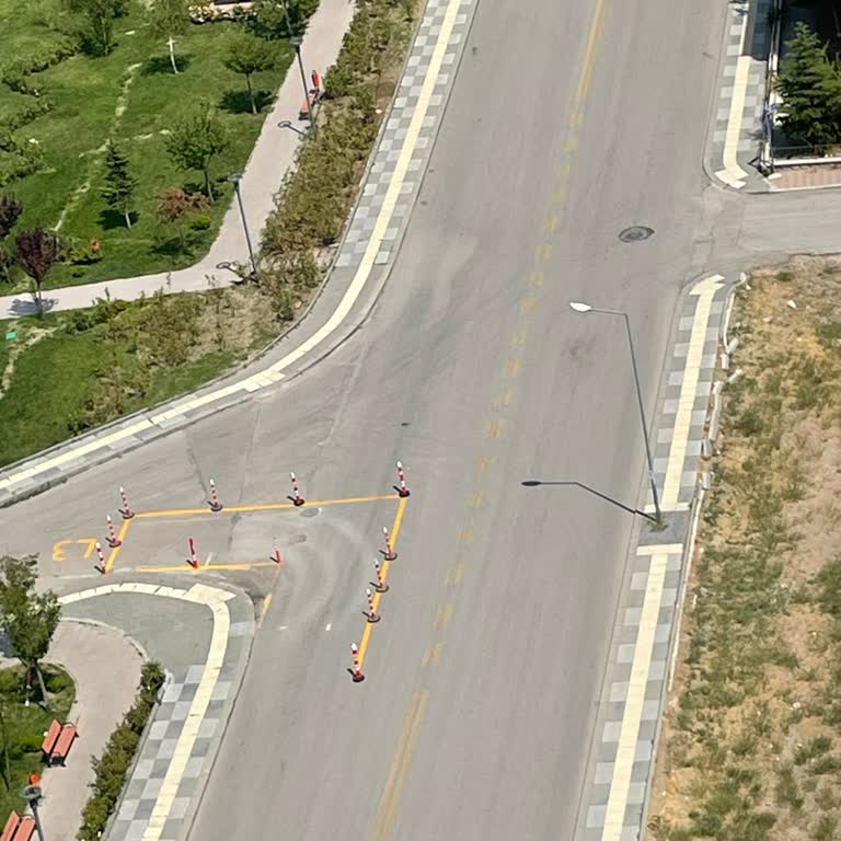 Milli Eğitim Bakanlığı (MEB) Sürücü Kurslarının Yolları İşgal Etmesi!