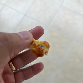 Tarım Kredi Kooperatif Market Tarım Kredi Hellim Peynir İçi Plastik Parça