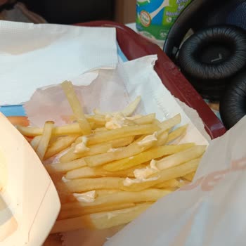 Hilltown Karşıyaka AVM İzmir Hilltown AVM'de Hayal Kırıklığı: Soğuk Patatesler