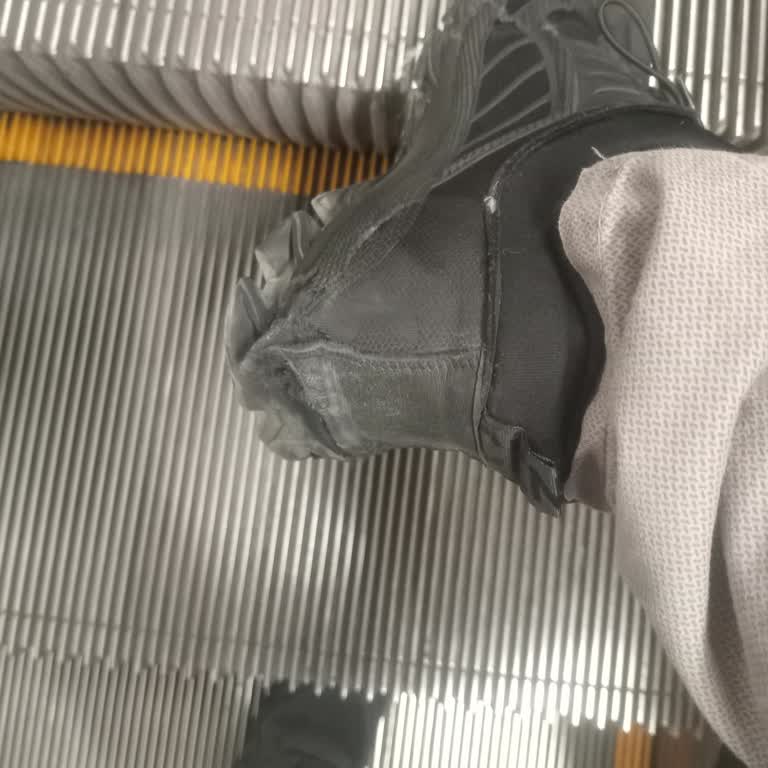 Derinet Ümraniye Mağazasından Aldığım Ayakkabının Kalitesi Hayal Kırıklığı Yarattı