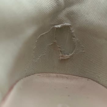 Occasion 15 Gün İçinde Parçalanan Converse Ayakkabılar: Kalite Sorunu Ve Müşteri Hizmetleri Eksikliği