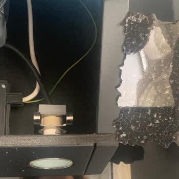 Çok Az Kullanılmış Arçelik Davlumbazın Camı Bir Anda Tuzla Buz Oldu