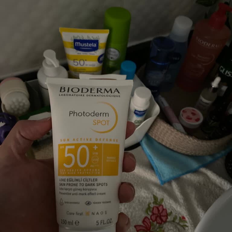 Bioderma Güneş Kremi Spot Kötü Kokuyor