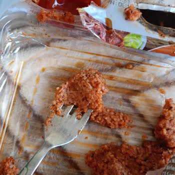 BİM Çiğ Köftesinden Şikayetçiyim Kıl Çıktı