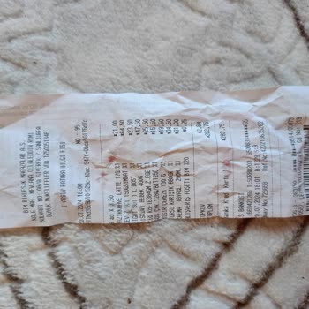 BİM Çiğ Köftesinden Şikayetçiyim Kıl Çıktı