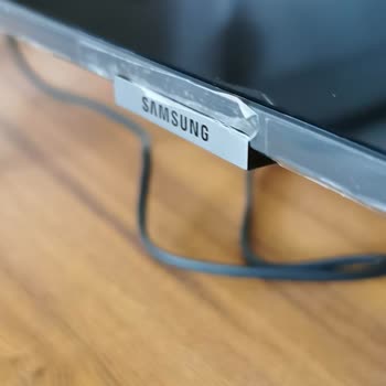 Üretici Hatalı Samsung Marka UE58TU7000UXTK Model Televizyon...!