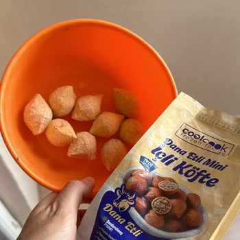 Tarım Kredi Kooperatif Market Tarım Kredi İçli Köftesi Dağıldı