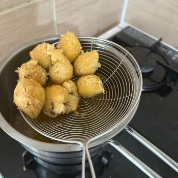 Tarım Kredi Kooperatif Market Tarım Kredi İçli Köftesi Dağıldı