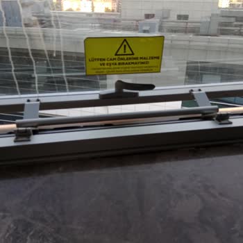 Bahçelievler Devlet Hastanesi Klimalar Çalışmıyor Yanıyoruz