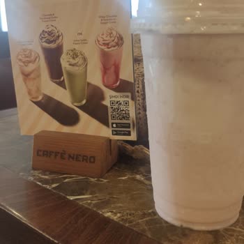 Caffe Nero Frappe Creme