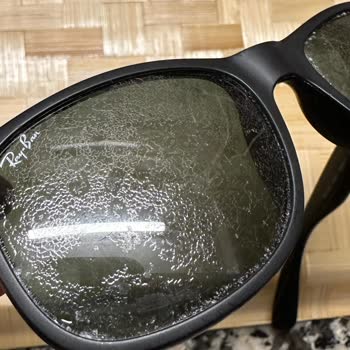 Rayban Gözlük Cam Kaplaması Söküldü