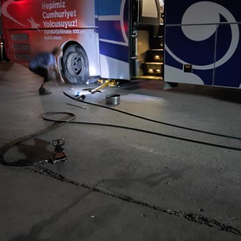 Kamil Koç Eski Araç Ve Patlayan Tekerle İlgili Sorun