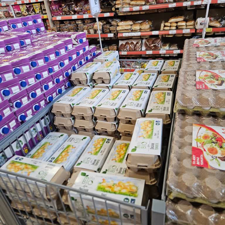 Migros Yumurtalar Sıcak Havada Dolap Dışında Duruyor