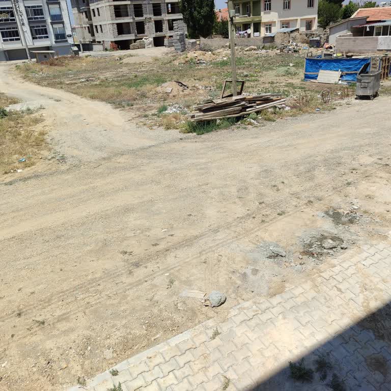 Karaman Belediyesi Yenişehir Mahallesindeki Yol Sorunu İçin Acil Çözüm Talebi