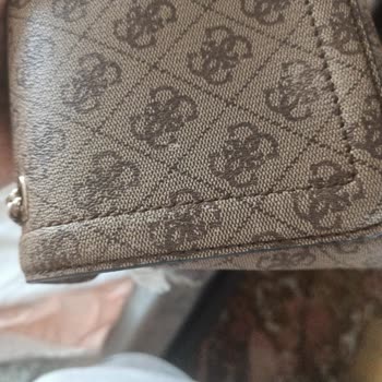Guess Çanta Sorunu Soyulma Ve Renk Atma