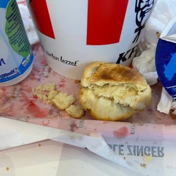 KFC Bayat Ve Tuzlu Ürünler, İlgisiz Hizmet