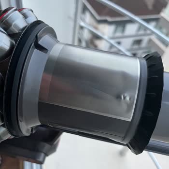 Dyson Servise Giden Ürünümün Hasarlı Geri Gelmesi Hk.