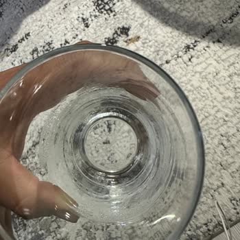 Hayat Su Pis Su Satıyor