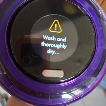 Dyson V12 Filtre Temizliği Uyarısı...