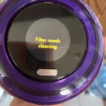 Dyson V12 Filtre Temizliği Uyarısı...