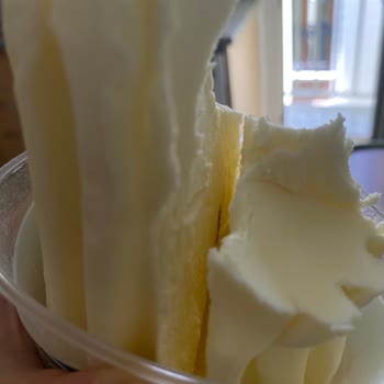 Sütaş Tereyağından Çıkan Siyah Derin Leke