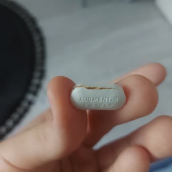 Glaxo Smith Kline Augmentin Çatlak Ve Lekeli Hap