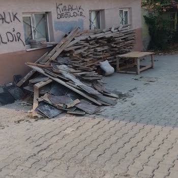 Eskişehir Tepebaşı Belediyesi Sokağımızda Ve Evimizin Önünde Huzursuzluk