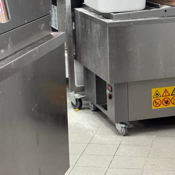 İzmir-İstanbul Yolu Popeyes Şubesi'nde Hayal Kırıklığı