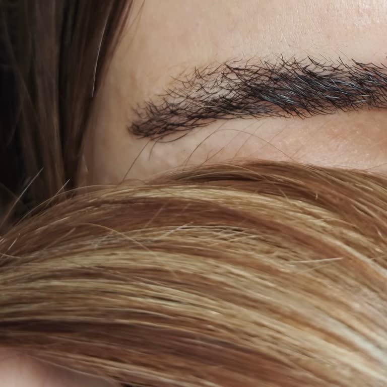 Elvan Abalı Güzellik Merkezi Kaşlarımı Brow Volume İşlemi İle Mahvettiler