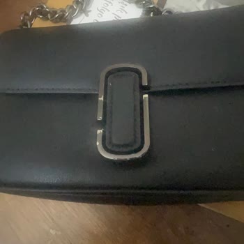 FLO Ayakkabı FLO Sattığı Çantaların Arkasında Durmuyor