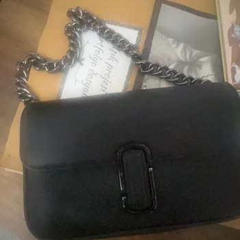 FLO Ayakkabı FLO Sattığı Çantaların Arkasında Durmuyor