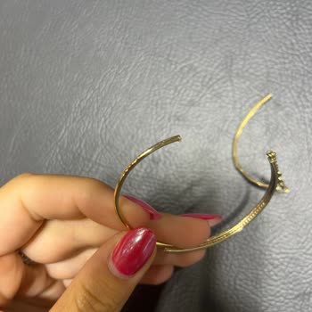 Atasay'dan Aldığım Bileklik Sürekli Taş Döküyor Ve Kalitesiz Çıktı