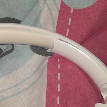 JBL Marka Kulaklığımın Plastik Kısmı Açılmaya Başlamış Durumda