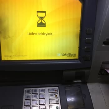 VakıfBank ATM Paramı Alıkoydu 20 Gün Bekleyeceksiniz Diyor