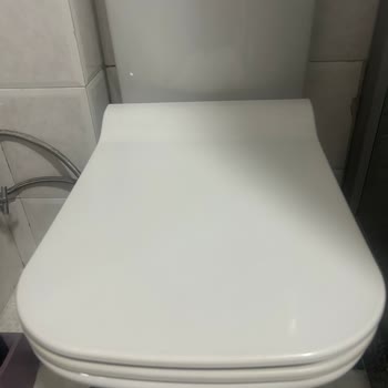 Kale Marka Klozet Kapağı Lekelenme Ve Amortisör Bozukluğu