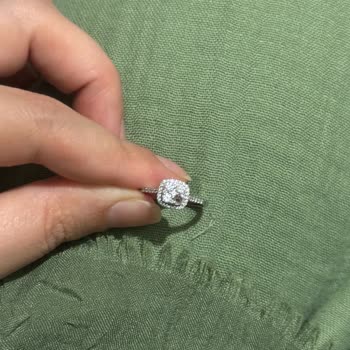 Zen Pırlanta Yüzüğümün Taşı Düştü