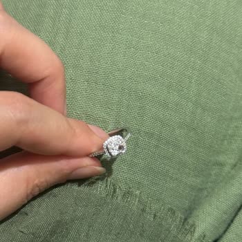 Zen Pırlanta Yüzüğümün Taşı Düştü