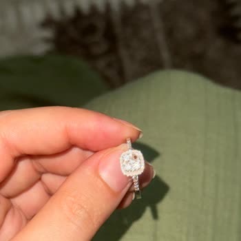 Zen Pırlanta Yüzüğümün Taşı Düştü