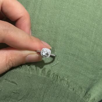 Zen Pırlanta Yüzüğümün Taşı Düştü