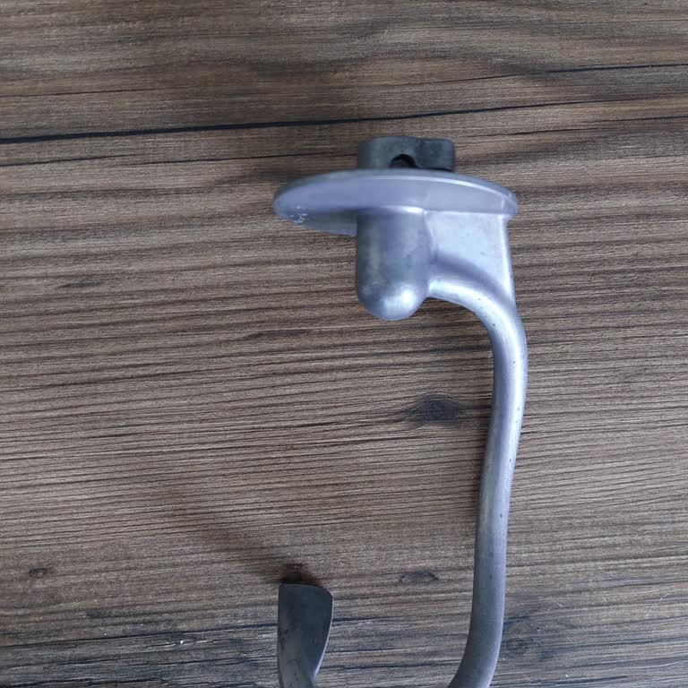 Emsan Bella Gusto Hamur Yoğurma Makinemin Aparatı Karardı