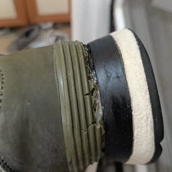 Online Lostra Ayakkabım Patlak Geldi Ve Sorun Çözülmedi