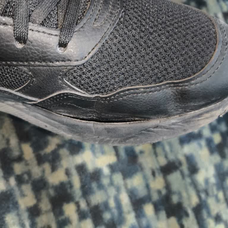 Amazon'dan Aldığım Ayakkabılarda Sürekli Yaşanan Kalite Sorunları Ve İade Problemleri