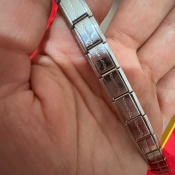 Nomination Bileklik Kalitesiz Ve 18 Günlük Ürünü Garanti Kapsamıyor