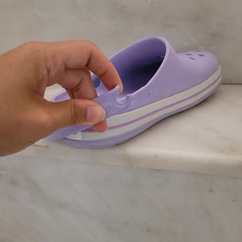 Can Medikal Hepsiburada Aracılığı İle Aldığım Crocs Terlik Orijinal Değilmiş.