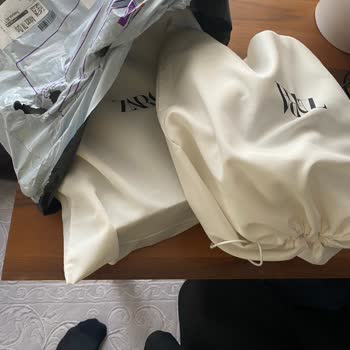 Zara Kullanılmış Ürün Ve Kutusuz Paket Gönderiyor.